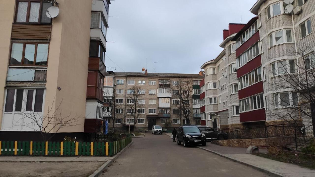 2-Х Комнатная Квартира Korosten Exterior foto
